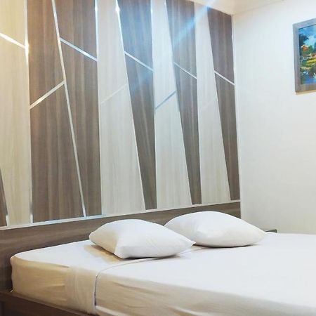Paradise Hotel Танджунг Пинанг Екстериор снимка
