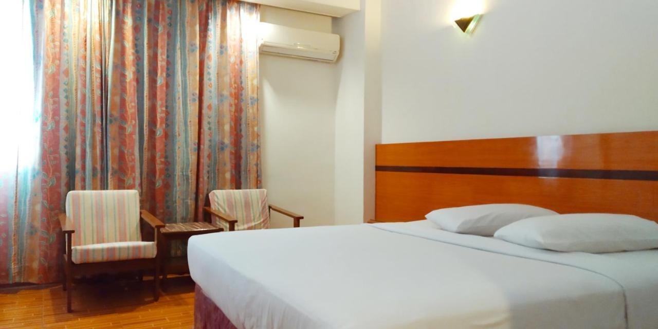 Paradise Hotel Танджунг Пинанг Екстериор снимка